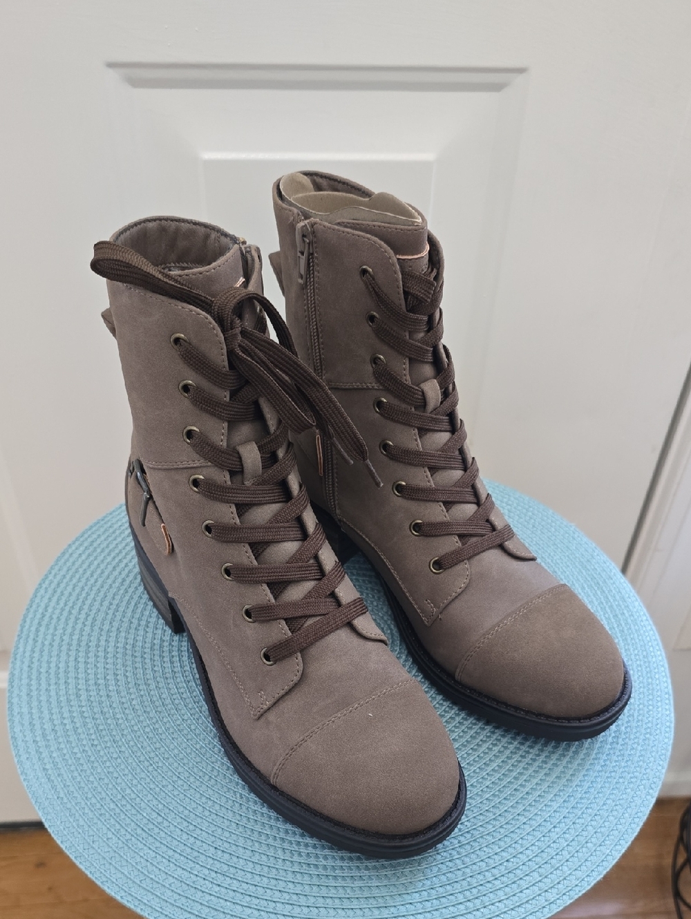 INDIGO RD. BRAND WOMEN'S BROWN WINTER SHORT LACE UP BOOTS SIZE 7.5 - Picture 2 of 16